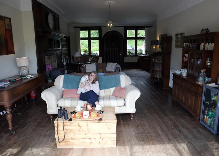 Costislost House